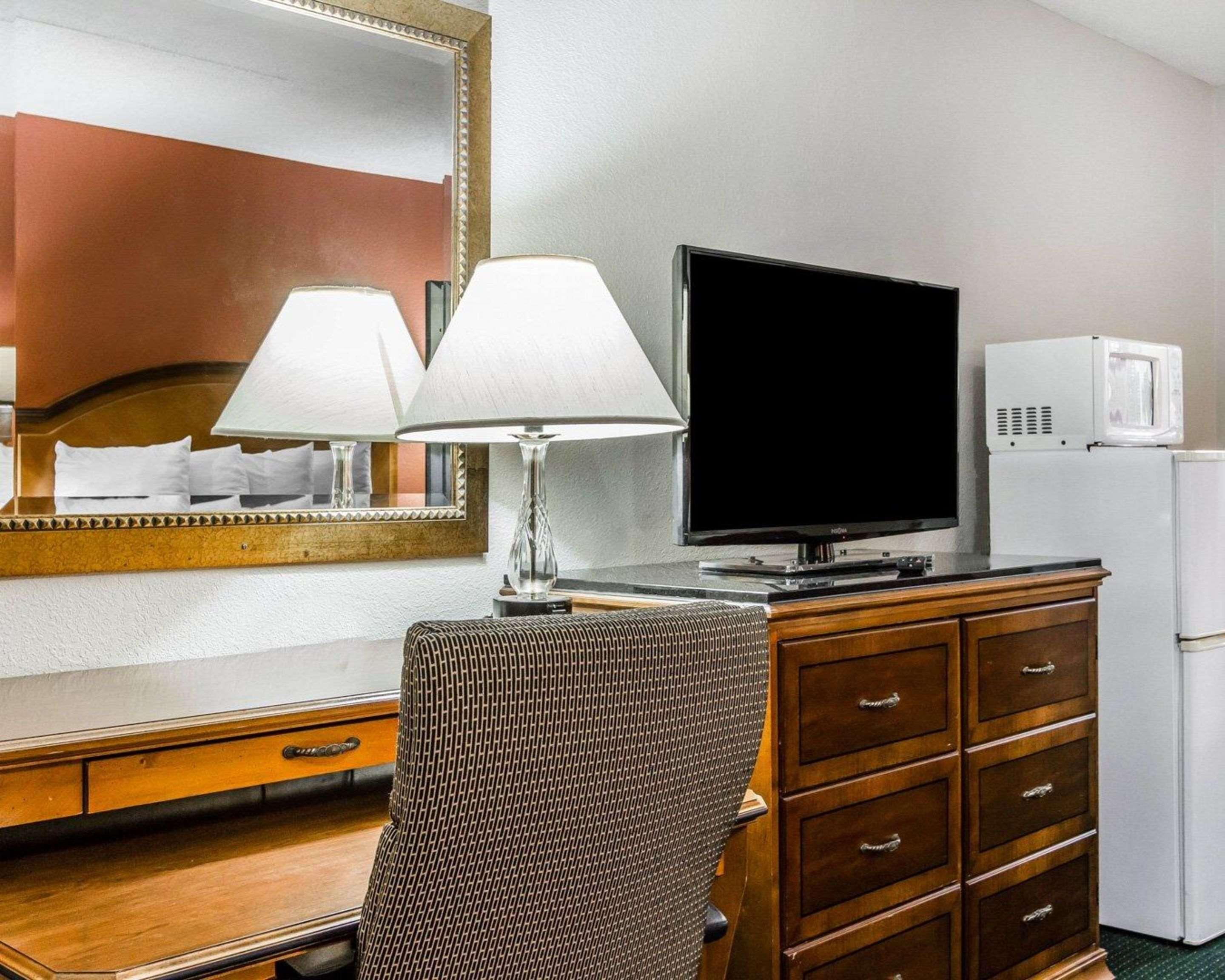 Econo Lodge Inn & Suites Enterprise Ngoại thất bức ảnh