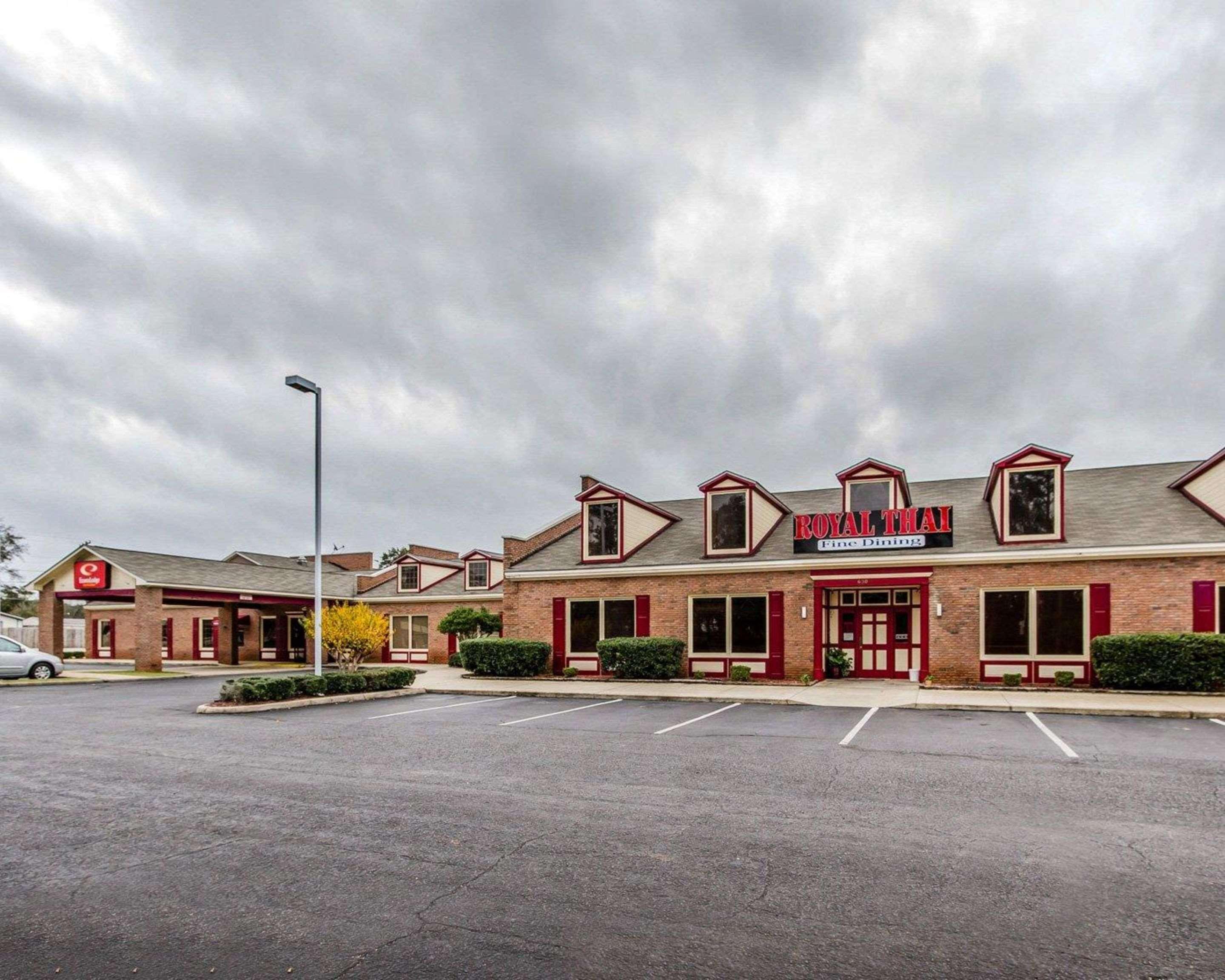 Econo Lodge Inn & Suites Enterprise Ngoại thất bức ảnh