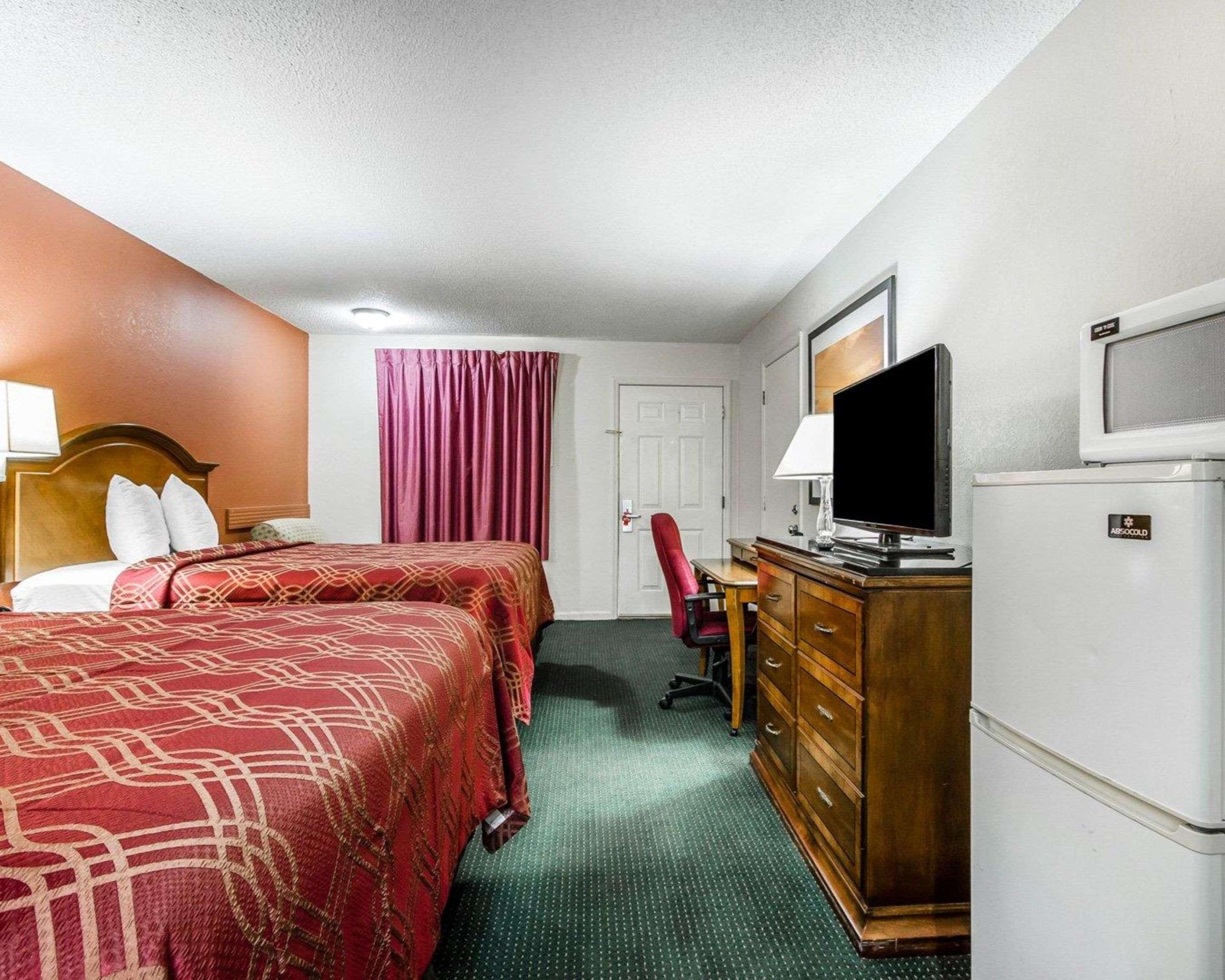 Econo Lodge Inn & Suites Enterprise Ngoại thất bức ảnh