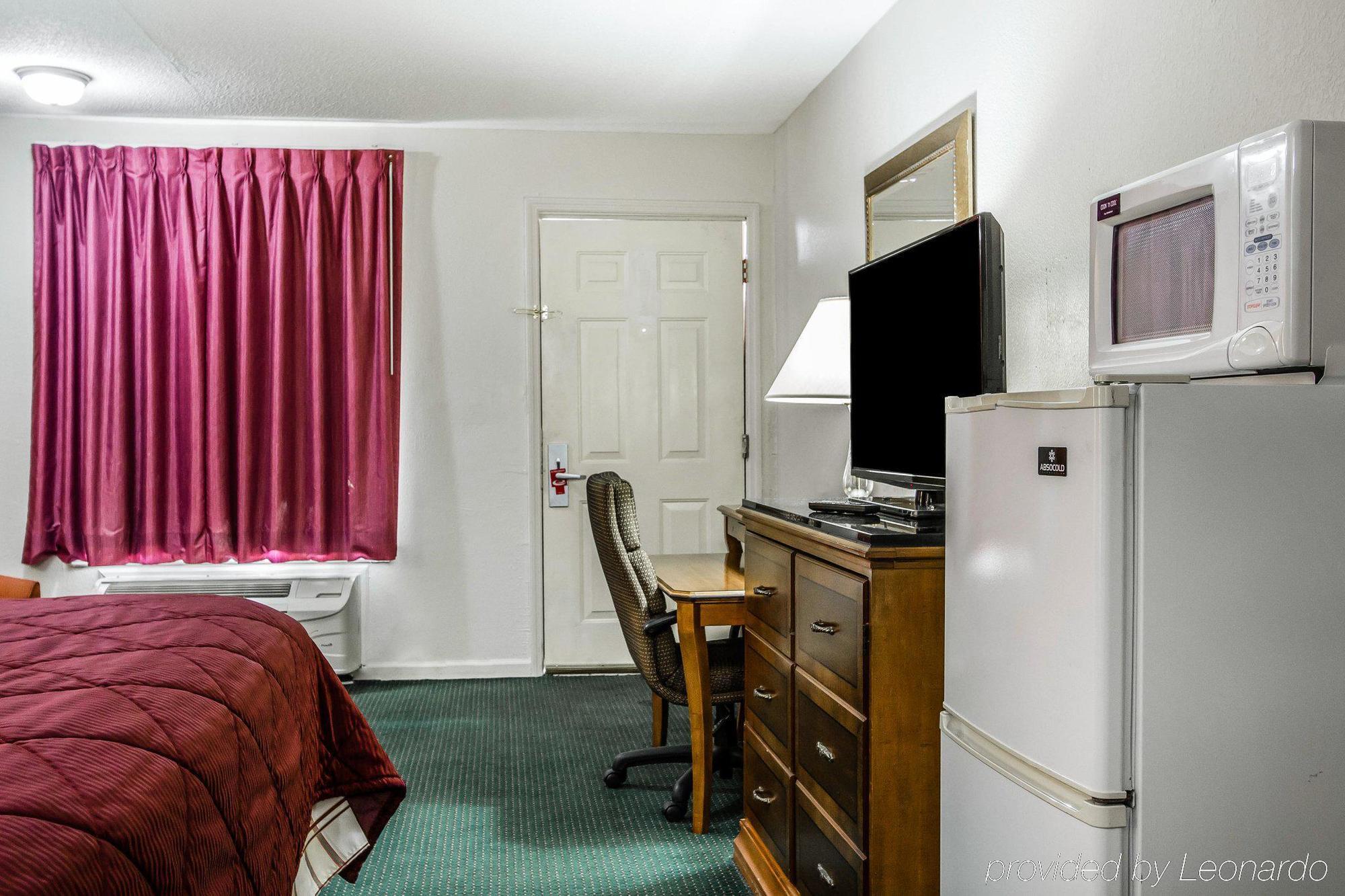 Econo Lodge Inn & Suites Enterprise Ngoại thất bức ảnh